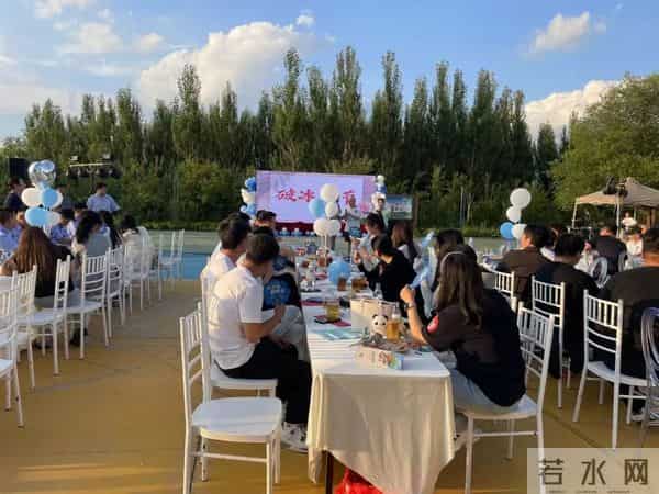 多伦交友：搭起鹊桥领婚恋新风 助青年职工寻爱成功