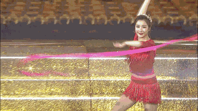 鲍语嫣：千面套娃鲍语嫣，每一层都给你一个惊喜！