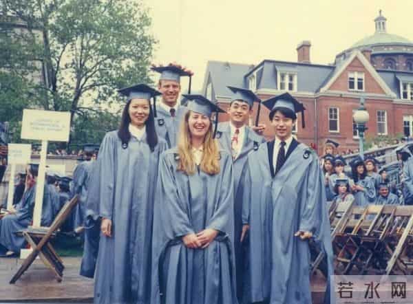 曲家瑞父亲：身为艺术家、富家千金的曲家瑞为什么要到康熙混综艺咖？