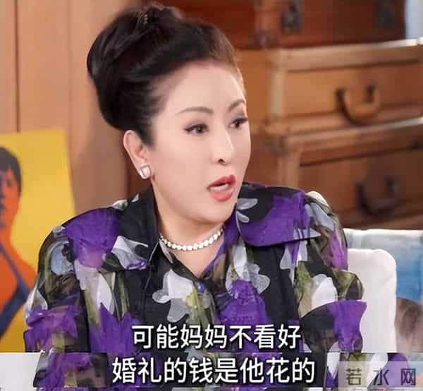 窦骁晒何超莲做的雪花酥