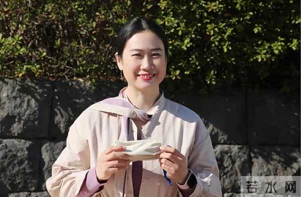 芙蓉姐照片：18年前，曾火爆全网的初代网红“芙蓉姐姐”，如今怎么样了？