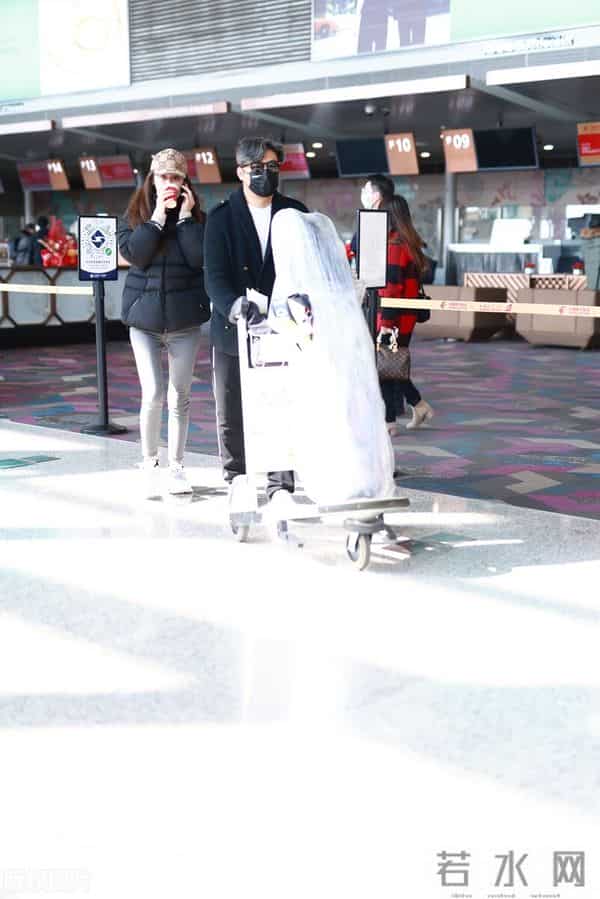 花珊珊：王岳伦恋上花珊珊，软饭男和精明女的较量，还是男人都爱女网红？