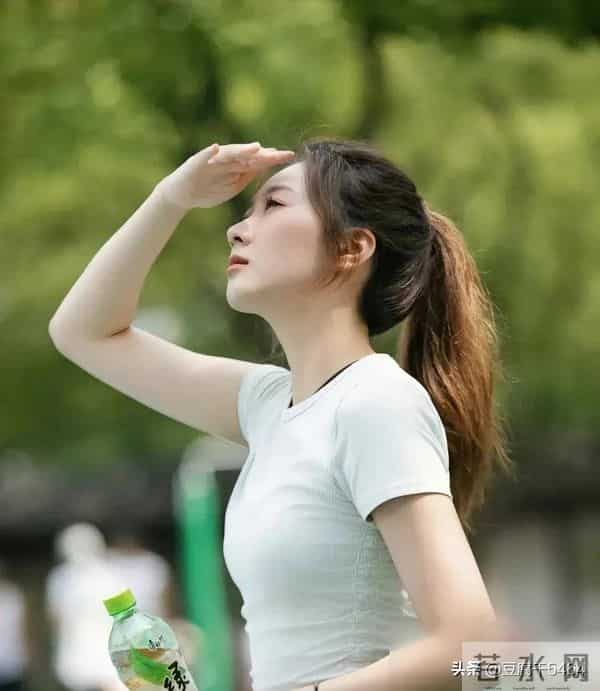 王小羽：王小羽