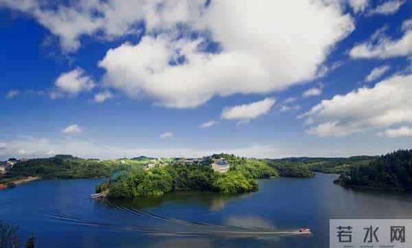 隆鑫花漾的山谷