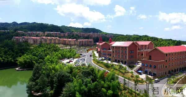 隆鑫花漾的山谷