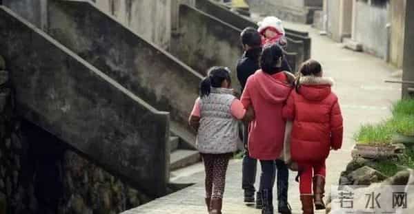 夫妇身亡留下的8孩有很多人想领养