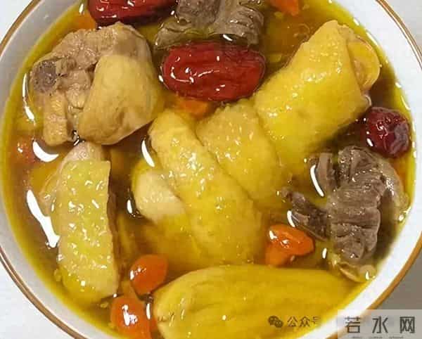 老张家炖鸡,隔壁王姨偷学,社区食堂火了