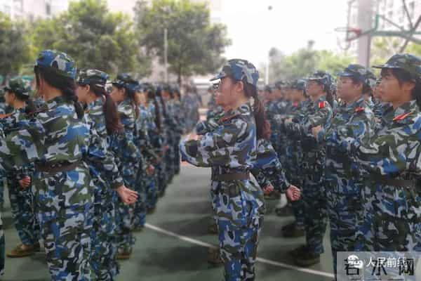 「揭秘」大学生军训啥样子？看看教官拍回的照片就全明白了