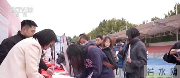 高校毕业生，就业“大礼包”请查收！2025年秋招这几类人才成“香饽饽”