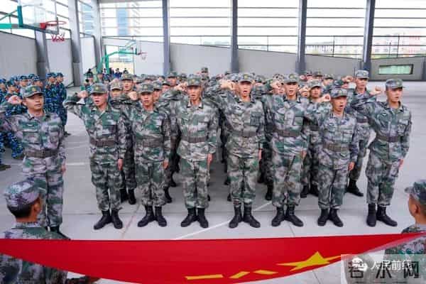 「揭秘」大学生军训啥样子？看看教官拍回的照片就全明白了