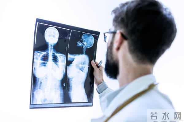 学医不迷路！目前公认“吃香”的三个医学专业，真香又稳定！