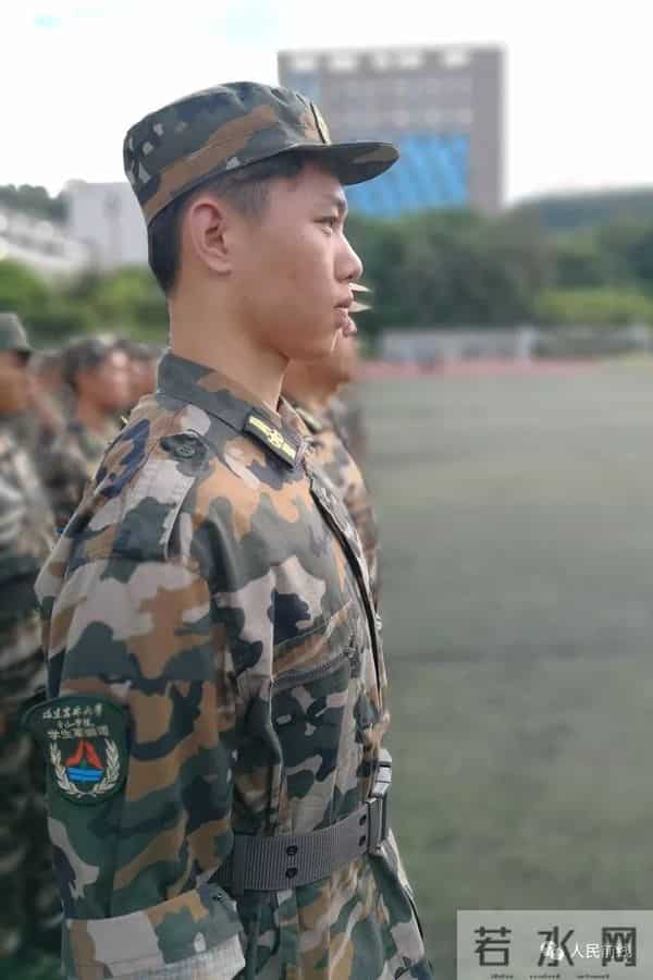「揭秘」大学生军训啥样子？看看教官拍回的照片就全明白了