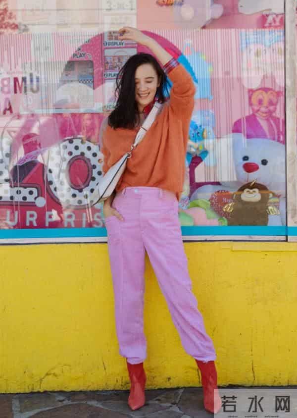 小花老师宋佳这双“枸杞鞋”,穿上增高走路却不痛,果然很养生