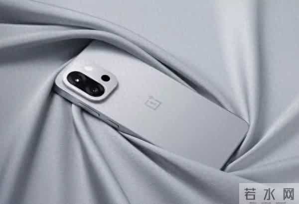 刚毕业的大学生买手机其实很简单 现在看着几款就够了