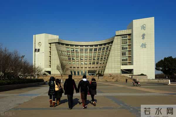 上大学迁户口被大学录取后要不要迁户口？迁移户口有哪些坏处，很多家长不知道