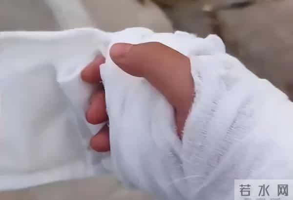 师生15年后再成师徒