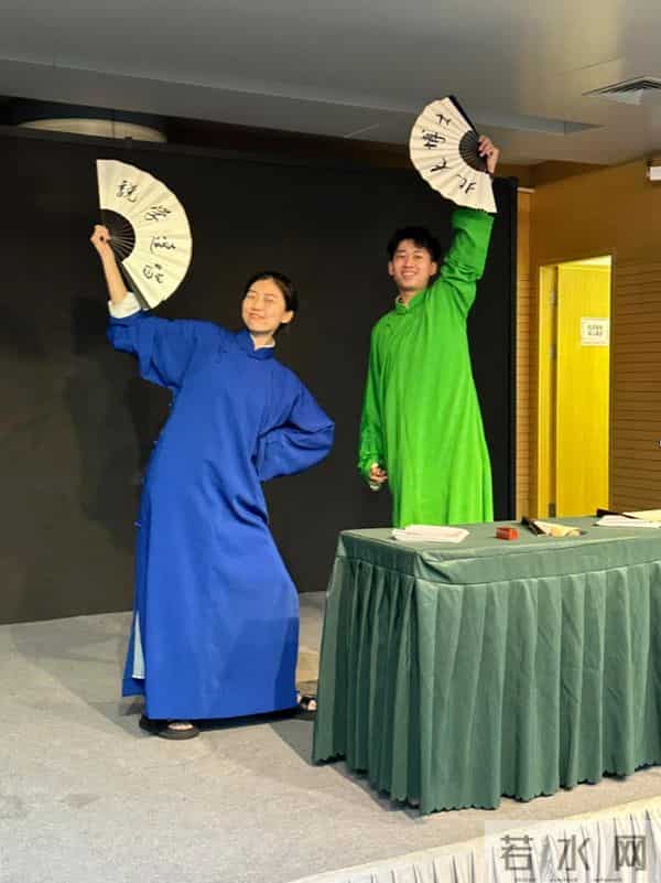 这届打工人流行上夜校