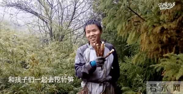 他大学毕业后,去偏远山区支教,月薪880元,他坚守11年,为啥?