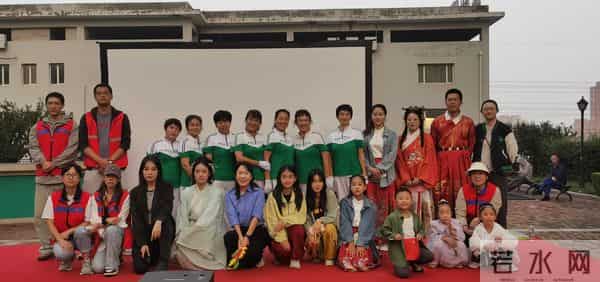 校园社区“双节”便民服务直送家门口