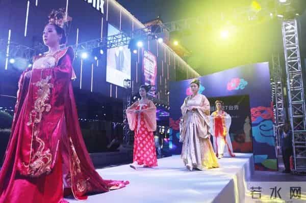 来了!中国华服日!