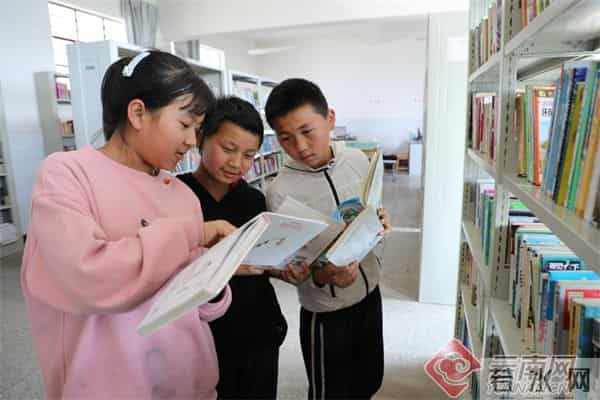 退休后,他来到云南,义务支教十余年……为山区的孩子们点亮希望之灯