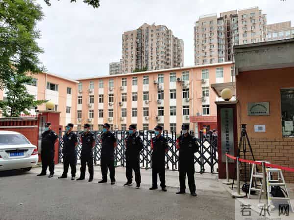 高考试卷押运车进考场