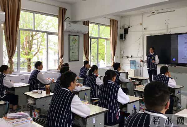 党史照亮初心 校歌唱响校园——李堡中学迎接建党百年“学党史”系列活动之校歌比赛举行