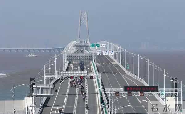 在你身边的青春中