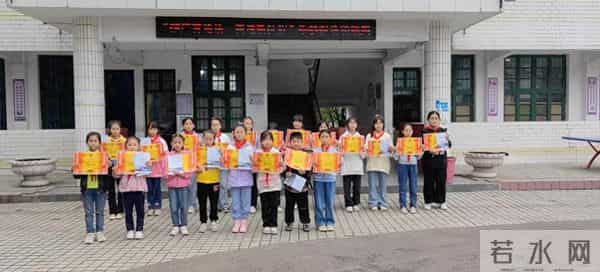 普通话诵百年伟业规范字写时代新篇手抄报