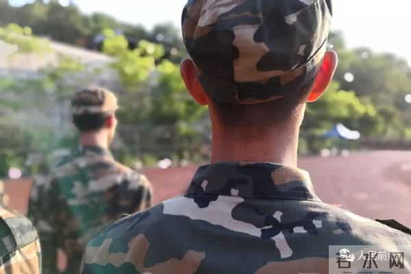 「揭秘」大学生军训啥样子？看看教官拍回的照片就全明白了