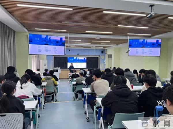 产教融合新篇章:碧橙数字助力河南工大学生开展职业规划培训