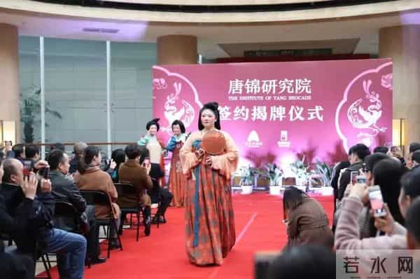 来了!中国华服日!