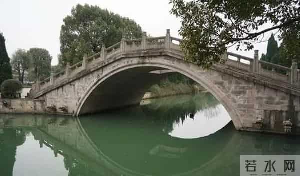 心理疾病测试心理测试:心情不好时找哪个地方坐下,测你有什么烦心事