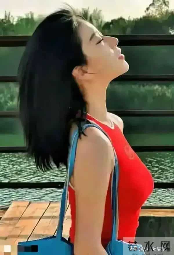 南京师大校花李如儒美貌惊艳全网，网友惊叹：美到让人怀疑人生！