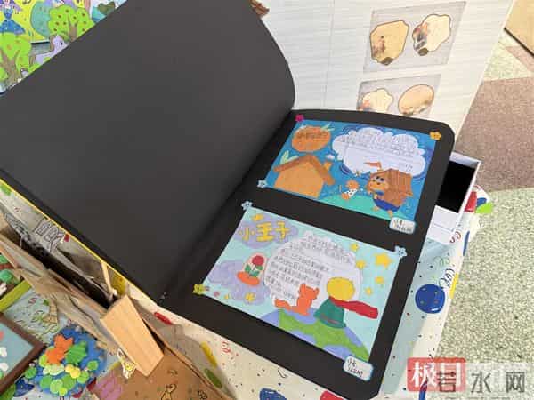 读书日是哪一日向同学推荐好书，还有学生尝试写“书”，小学读书节让书香弥漫校园