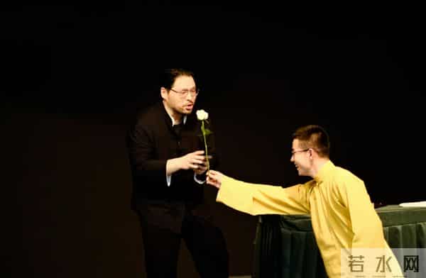 这届打工人流行上夜校