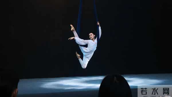 师生15年后再成师徒