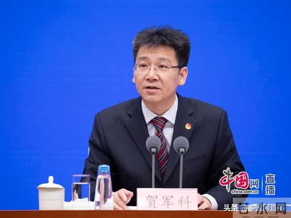 在“躺平”和“内卷”挣扎的中国青年，何去何从？共青团中央这样建议