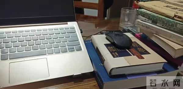 弟弟研究生，表弟本科生，都回家过年了，25天寒假生活，天壤之别