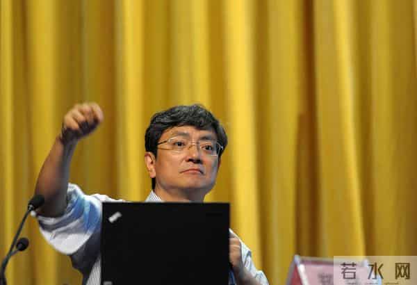 郑强最新演讲打脸了!耐克暴涨2000亿重回巅峰,郑强教授一语点醒众人