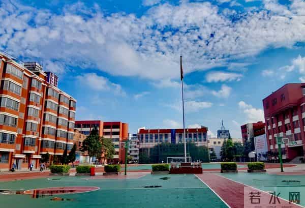 教育部要求尽快启动教师招聘