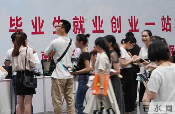 上大学迁户口被大学录取后要不要迁户口？迁移户口有哪些坏处，很多家长不知道