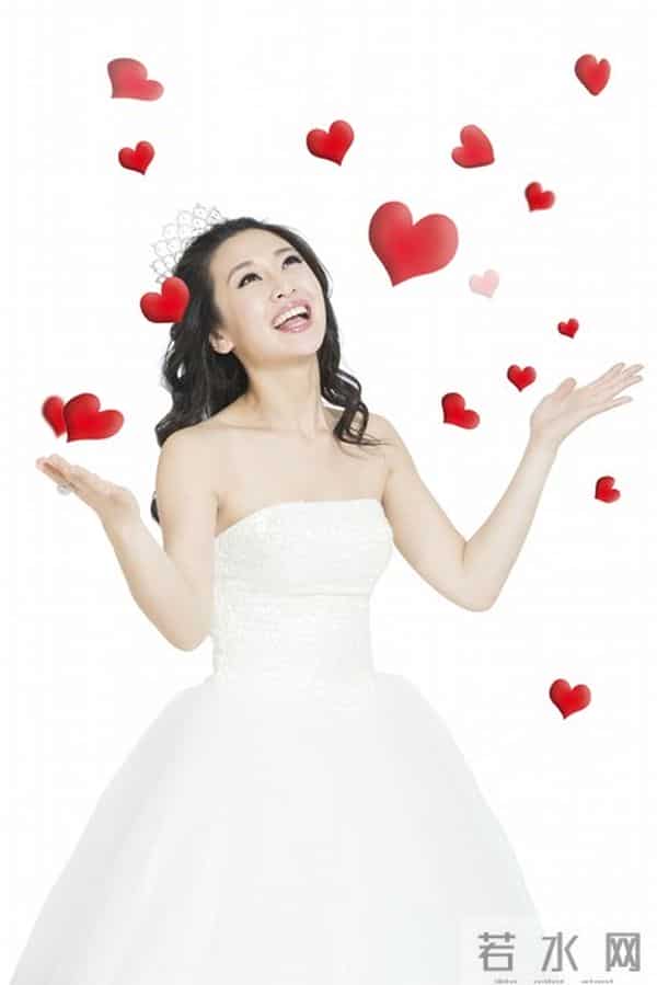 大学女生兼职00后女孩兼职“职业伴娘”