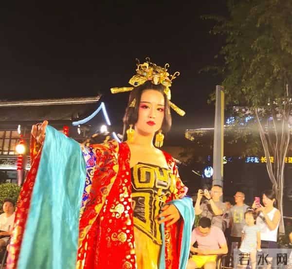 来了!中国华服日!