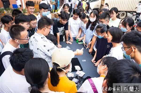 大学社团活动华农新生周火热举行,丰富多彩的大学生活从社团活动开启