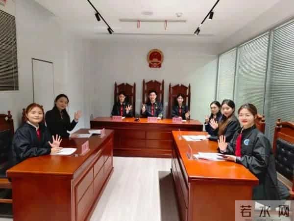 某大学生写的试卷