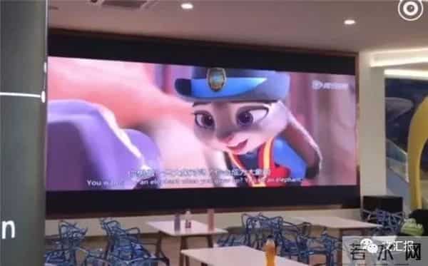 高校食堂推一人餐位