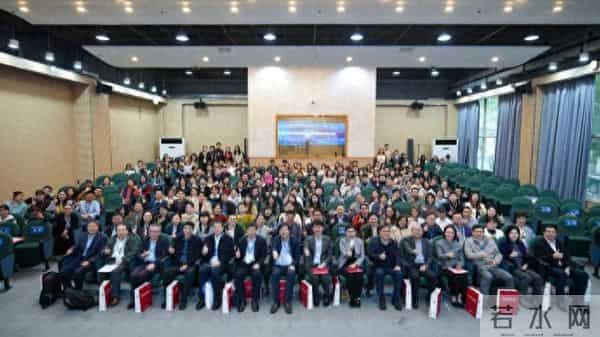 从 “人机共生” 到 “情感分析”：数智技术如何重塑思政教育？