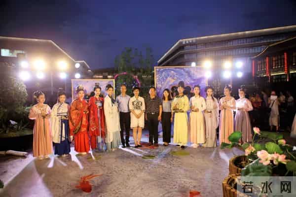 来了!中国华服日!