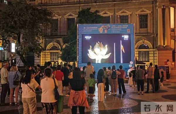 在你身边的青春中